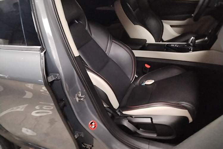 Used Lynk & Co 02 2019 1.5T DCT Two-Wheel Drive Zhaoban Version China VI Standard Right Front Seat