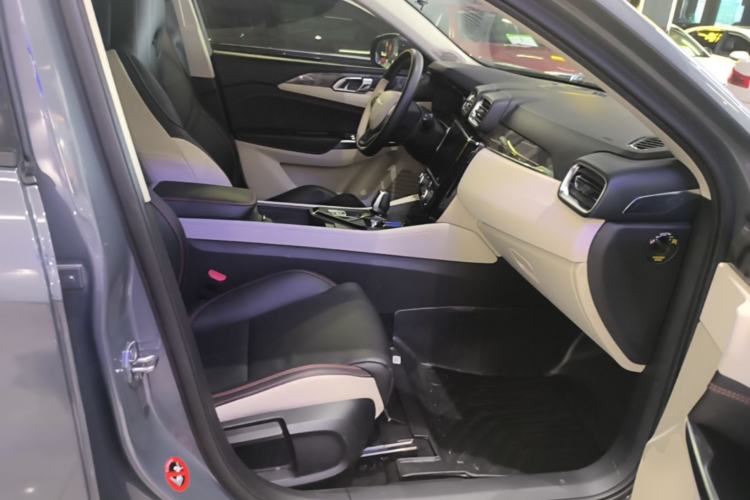 Used Lynk & Co 02 2019 1.5T DCT Two-Wheel Drive Zhaoban Version China VI Standard Right Front Seat