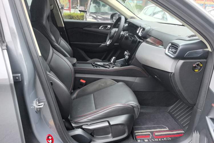 Used Lynk & Co 02 2019 1.5T DCT Two-Wheel Drive Sporty Version China VI Standard Right Front Seat