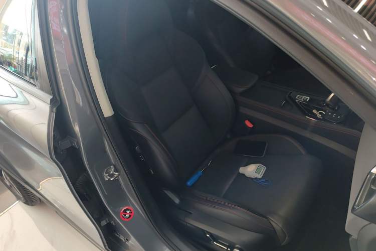 Used Lynk & Co 02 2019 1.5T DCT Two-Wheel Drive Pro Edition China VI Standard Right Front Seat