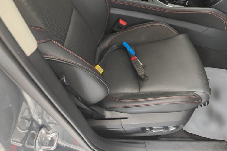 Used Lynk & Co 02 2019 1.5T DCT Two-Wheel Drive Pro Edition China VI Standard Right Front Seat