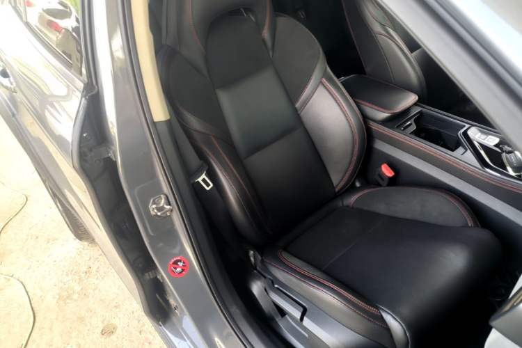 Used Lynk & Co 02 2019 1.5T DCT Two-Wheel Drive Sporty Version China VI Standard Right Front Seat