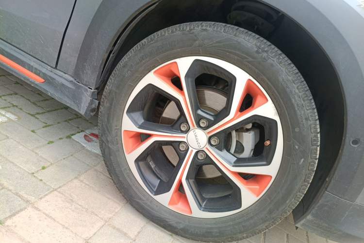 Used Lynk & Co 02 2019 1.5T DCT Two-Wheel Drive Shine Pro Edition China VI Standard Right Front Wheel Hub