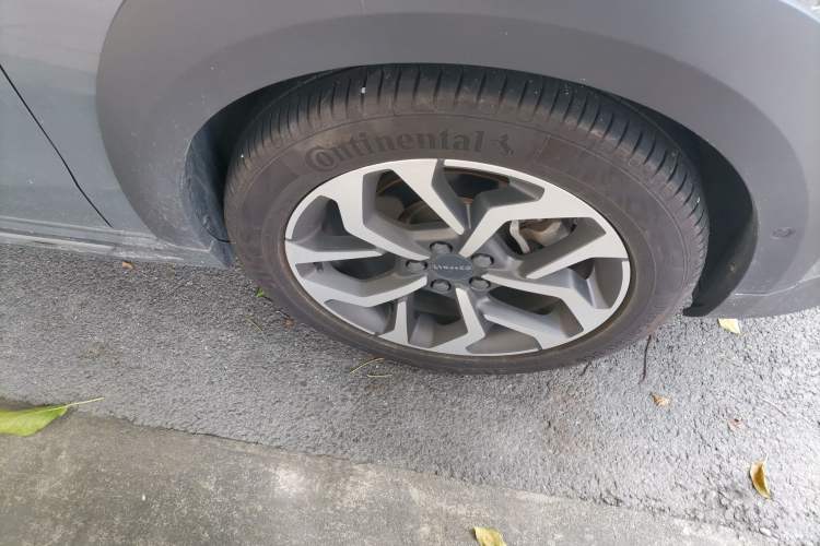 Used Lynk & Co 02 2019 1.5T DCT Two-Wheel Drive Pro Edition China VI Standard Right Front Wheel Hub