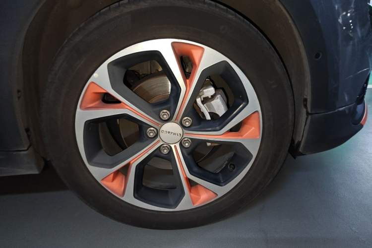 Used Lynk & Co 02 2019 High-Energy Edition 2.0T Automatic Two-Wheel Drive Shine Pro Edition China VI Standard Right Front Wheel Hub