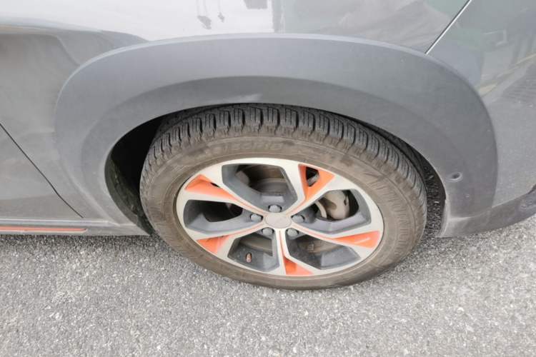 Used Lynk & Co 02 2019 1.5T DCT Two-Wheel Drive Zhaoban Version China VI Standard Right Front Wheel Hub
