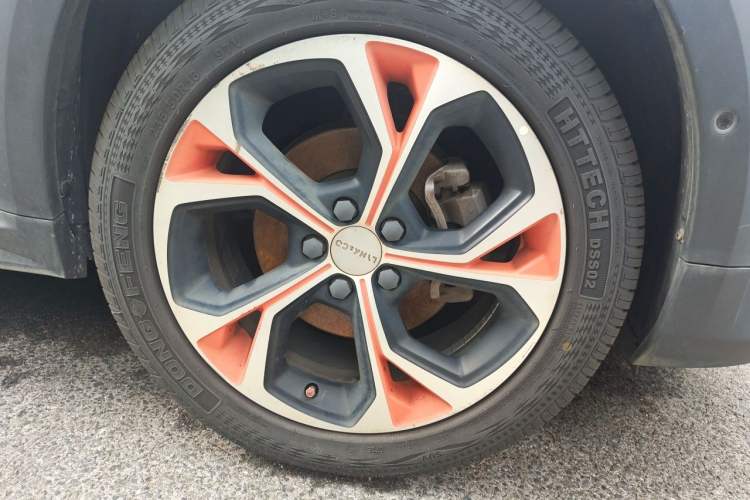 Used Lynk & Co 02 2019 1.5T DCT Two-Wheel Drive Shine Pro Edition China VI Standard Right Front Wheel Hub