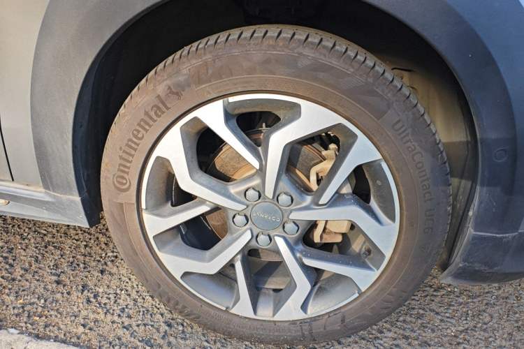 Used Lynk & Co 02 2019 1.5T DCT Two-Wheel Drive Pro Edition China VI Standard Right Front Wheel Hub