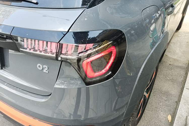 Used Lynk & Co 02 2019 1.5T DCT Two-Wheel Drive Shine Pro Edition China VI Standard Right Rear Taillight