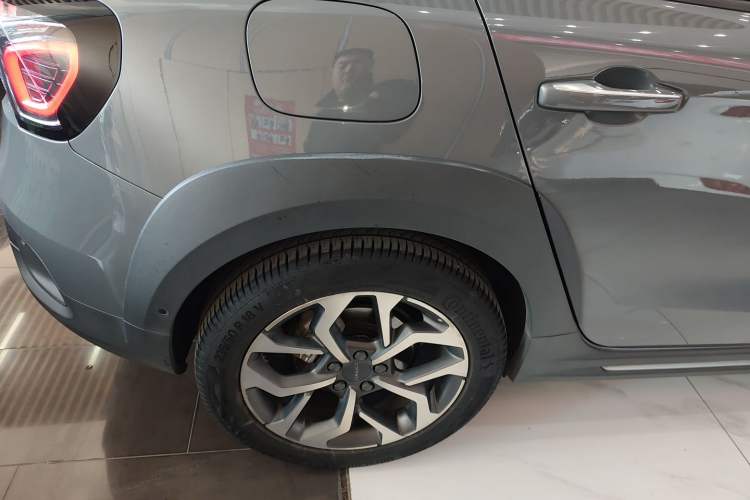 Used Lynk & Co 02 2019 1.5T DCT Two-Wheel Drive Pro Edition China VI Standard Right Rear Wheel Hub