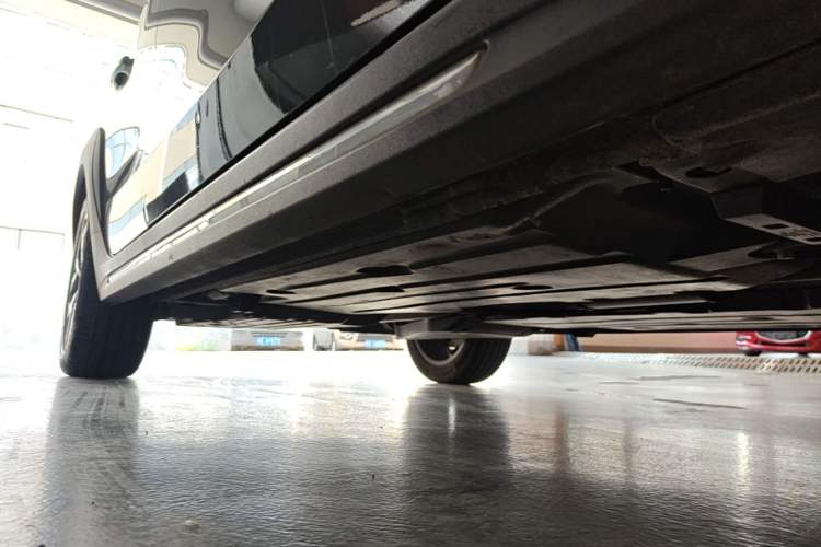 Used Lynk & Co 02 2019 High-Energy Edition 2.0T Automatic Two-Wheel Drive Pro Version China VI Standard Right Side Sill
