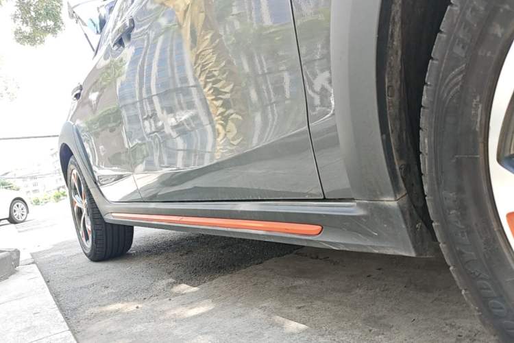 Used Lynk & Co 02 2019 1.5T DCT Two-Wheel Drive Shine Pro Edition China VI Standard Right Side Sill