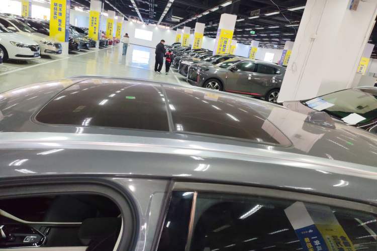 Used Lynk & Co 02 2019 1.5T DCT Two-Wheel Drive Zhaoban Version China VI Standard Roof