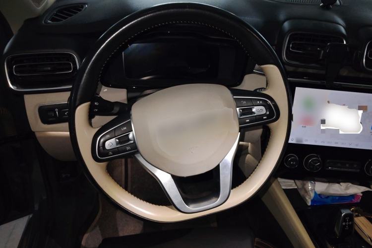 Used Lynk & Co 02 2019 1.5T DCT Two-Wheel Drive Shine Pro Edition China VI Standard Steering Wheel