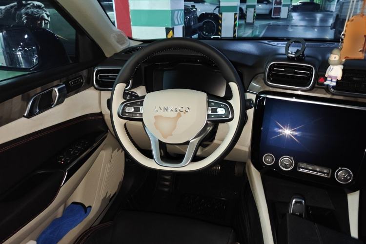 Used Lynk & Co 02 2019 High-Energy Edition 2.0T Automatic Two-Wheel Drive Shine Pro Edition China VI Standard Steering Wheel