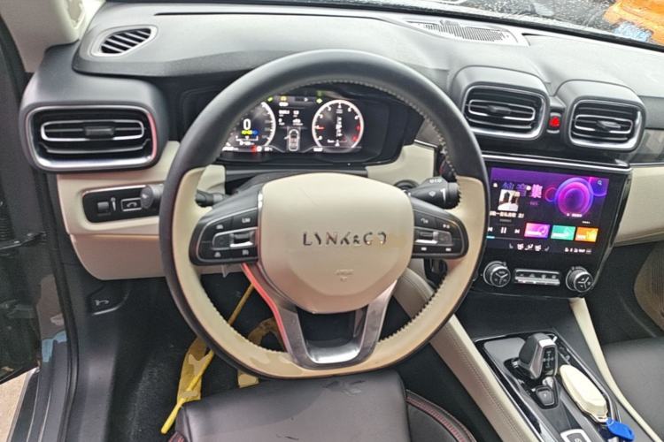 Used Lynk & Co 02 2019 1.5T DCT Two-Wheel Drive Shine Pro Edition China VI Standard Steering Wheel