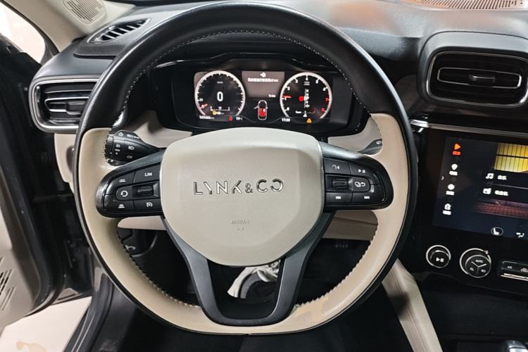 Used Lynk & Co 02 2019 1.5T DCT Two-Wheel Drive Zhaoban Version China VI Standard Steering Wheel