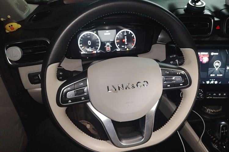 Used Lynk & Co 02 2019 1.5T DCT Two-Wheel Drive Shine Pro Edition China VI Standard Steering Wheel