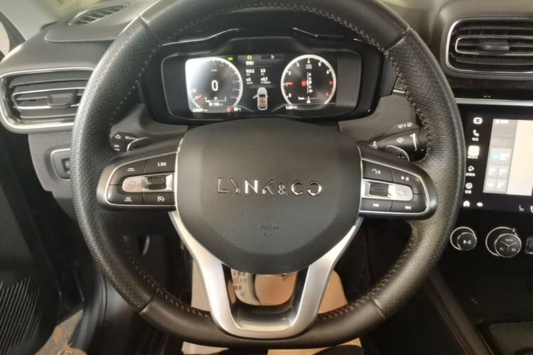 Used Lynk & Co 02 2019 1.5T DCT Two-Wheel Drive Pro Edition China VI Standard Steering Wheel