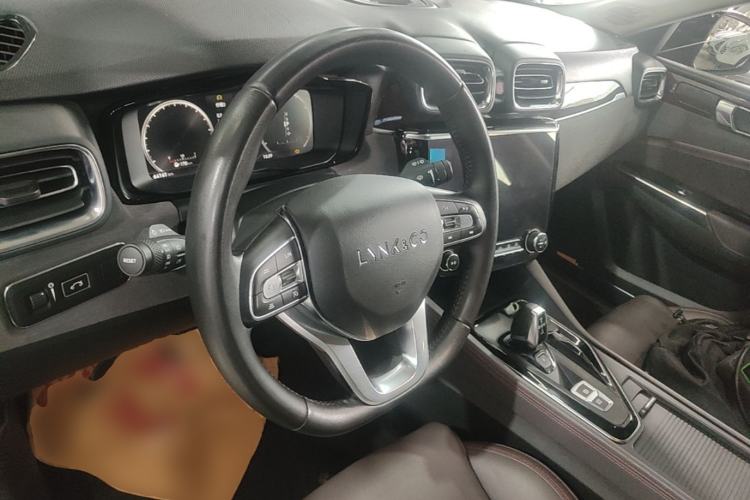 Used Lynk & Co 02 2019 High-Energy Edition 2.0T Automatic Two-Wheel Drive Shine Pro Edition China VI Standard Steering Wheel
