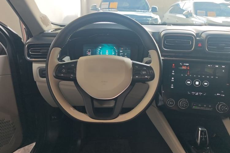 Used Lynk & Co 02 2019 1.5T DCT Two-Wheel Drive Zhaoban Version China VI Standard Steering Wheel