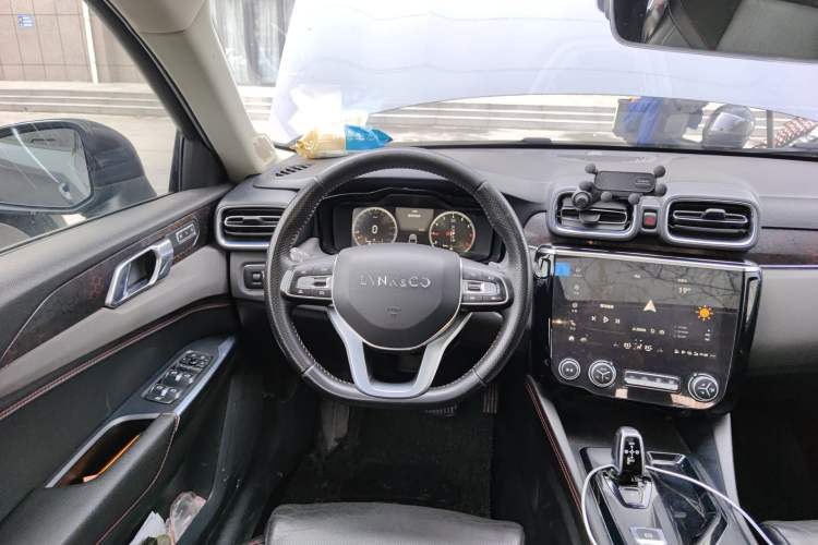 Used Lynk & Co 02 2019 1.5T DCT Two-Wheel Drive Pro Edition China VI Standard Steering Wheel