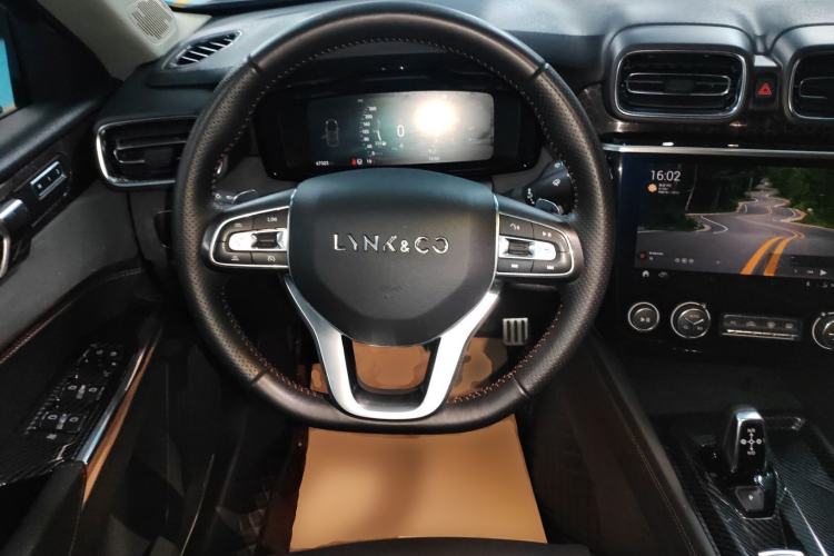 Used Lynk & Co 02 2019 High-Energy Edition 2.0T Automatic Two-Wheel Drive Shine Pro Edition China VI Standard Steering Wheel