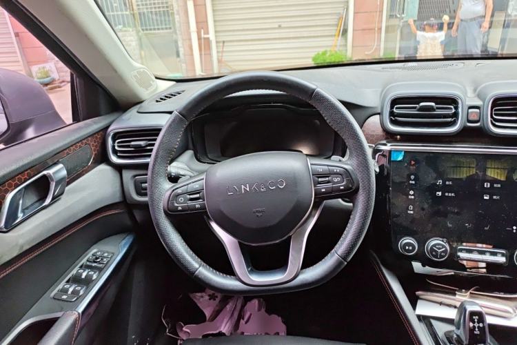 Used Lynk & Co 02 2019 1.5T DCT Two-Wheel Drive Sporty Version China VI Standard Steering Wheel