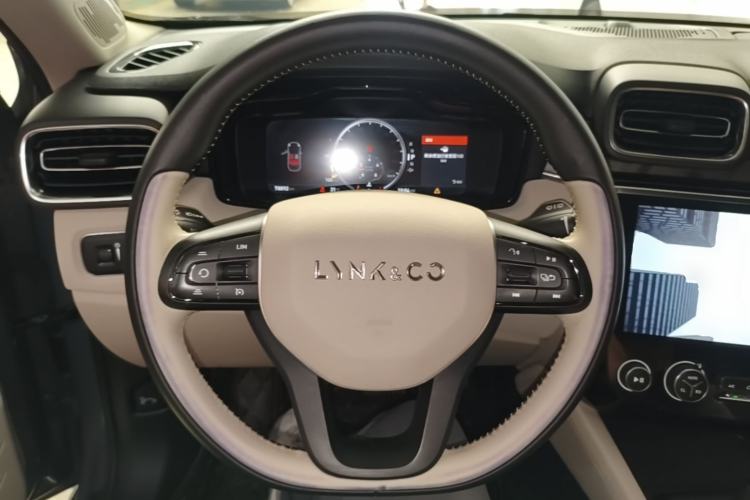Used Lynk & Co 02 2019 High-Energy Edition 2.0T Automatic Two-Wheel Drive Zhaoban Model China VI Standard Steering Wheel