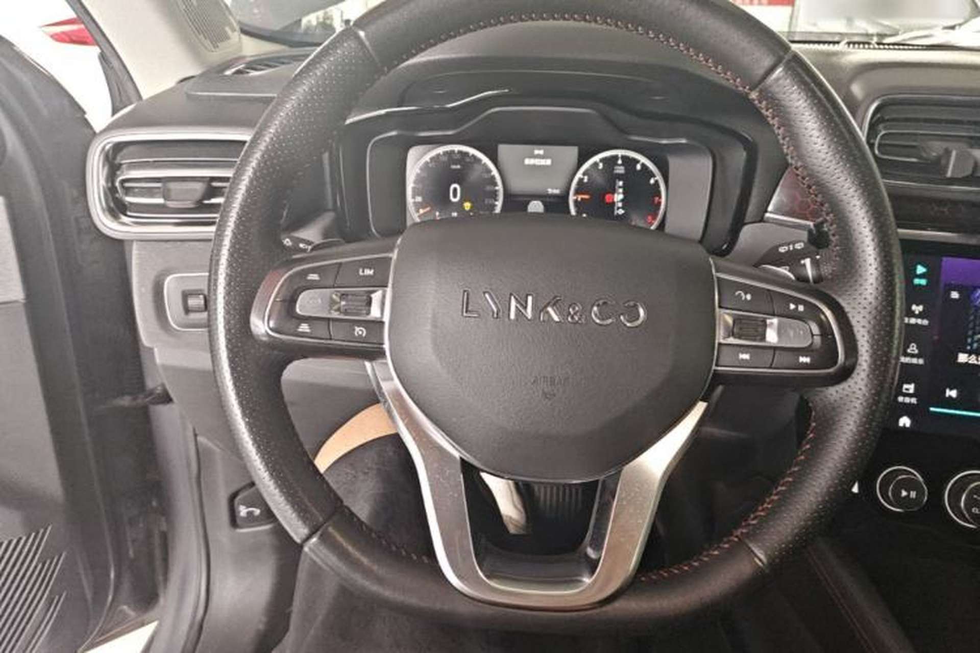 Used Lynk & Co 02 2019 1.5T DCT Two-Wheel Drive Pro Edition China VI Standard Steering Wheel