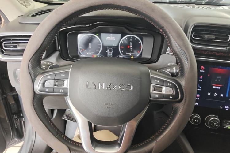 Used Lynk & Co 02 2019 1.5T DCT Two-Wheel Drive Pro Edition China VI Standard Steering Wheel