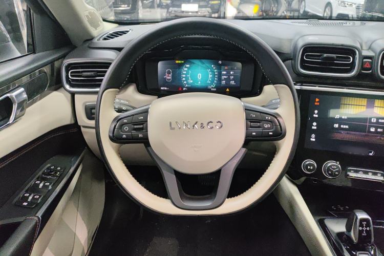 Used Lynk & Co 02 2019 High-Energy Edition 2.0T Automatic Two-Wheel Drive Zhaoban Model China VI Standard Steering Wheel