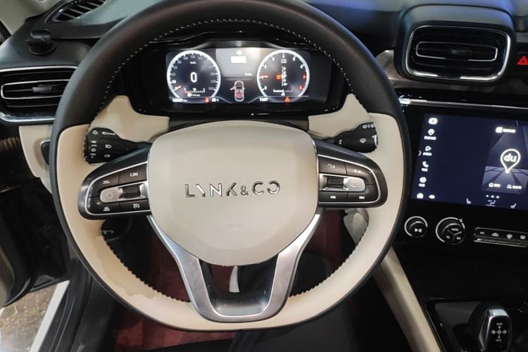 Used Lynk & Co 02 2019 1.5T DCT Two-Wheel Drive Shine Pro Edition China VI Standard Steering Wheel