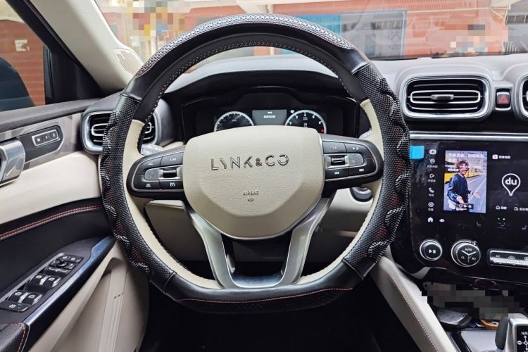 Used Lynk & Co 02 2019 1.5T DCT Two-Wheel Drive Shine Pro Edition China VI Standard Steering Wheel