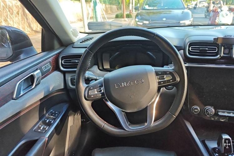 Used Lynk & Co 02 2019 1.5T DCT Two-Wheel Drive Pro Edition China VI Standard Steering Wheel