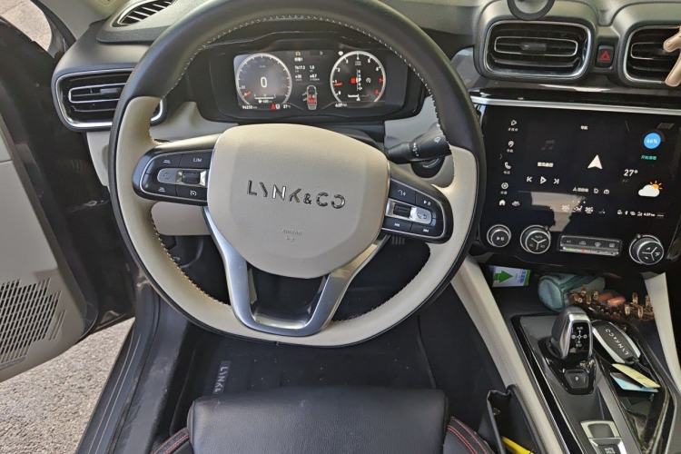 Used Lynk & Co 02 2019 High-Energy Edition 2.0T Automatic Two-Wheel Drive Shine Pro Edition China VI Standard Steering Wheel