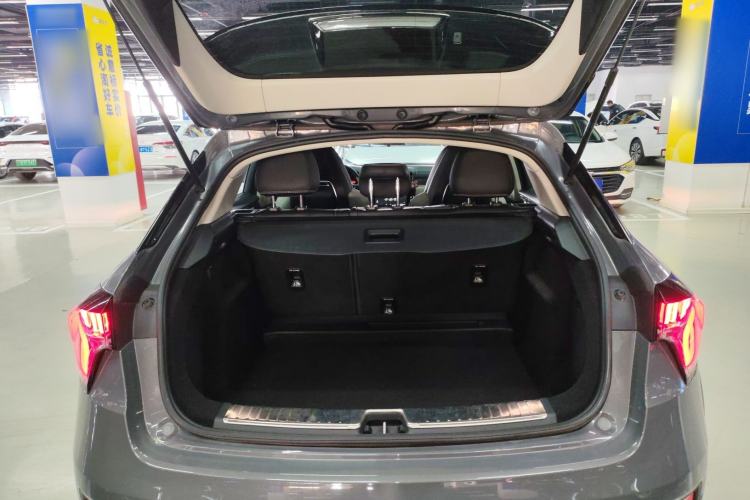 Used Lynk & Co 02 2019 1.5T DCT Two-Wheel Drive Zhaoban Version China VI Standard Trunk