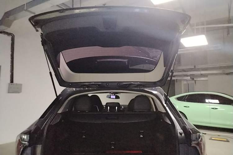 Used Lynk & Co 02 2019 1.5T DCT Two-Wheel Drive Zhaoban Version China VI Standard Trunk