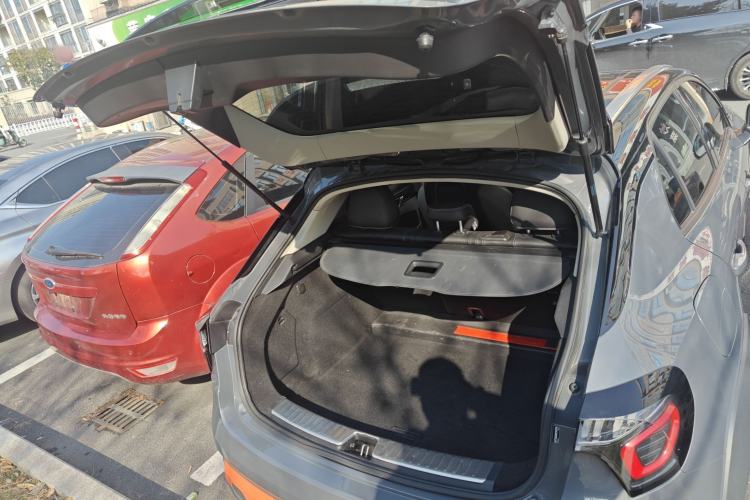 Used Lynk & Co 02 2019 High-Energy Edition 2.0T Automatic Two-Wheel Drive Shine Pro Edition China VI Standard Trunk