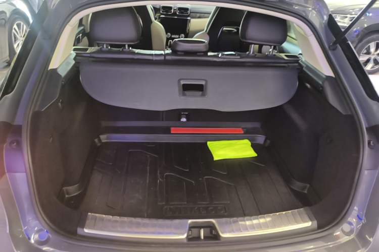 Used Lynk & Co 02 2019 1.5T DCT Two-Wheel Drive Zhaoban Version China VI Standard Trunk