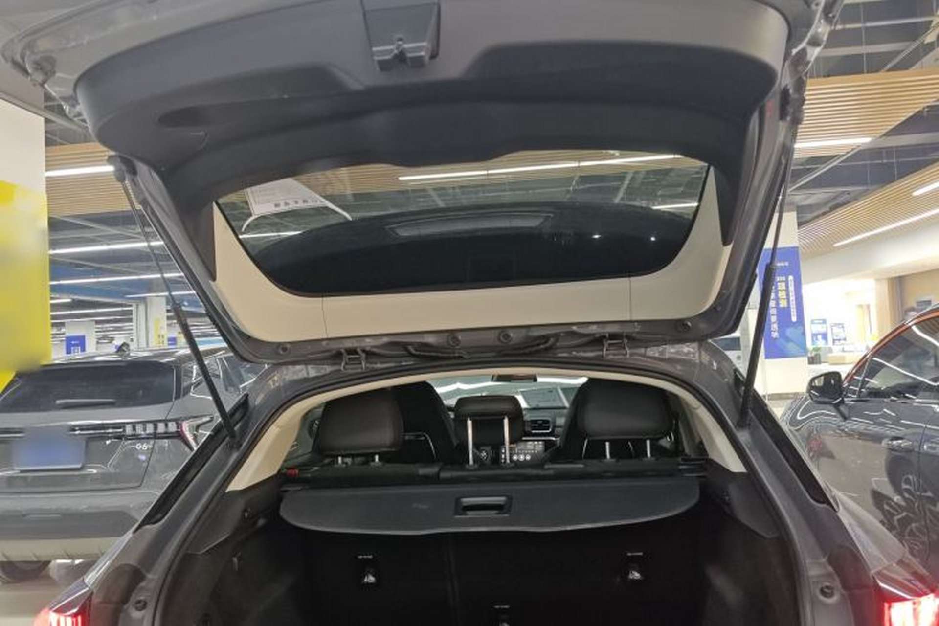 Used Lynk & Co 02 2019 High-Energy Edition 2.0T Automatic Two-Wheel Drive Rugged Version China VI Standard Trunk