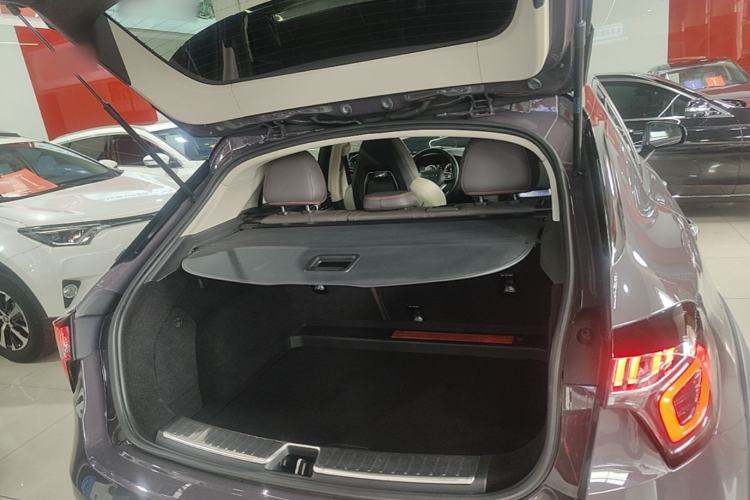 Used Lynk & Co 02 2019 High-Energy Edition 2.0T Automatic Two-Wheel Drive Shine Pro Edition China VI Standard Trunk