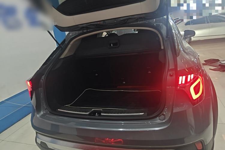 Used Lynk & Co 02 2019 1.5T DCT Two-Wheel Drive Pro Edition China VI Standard Trunk