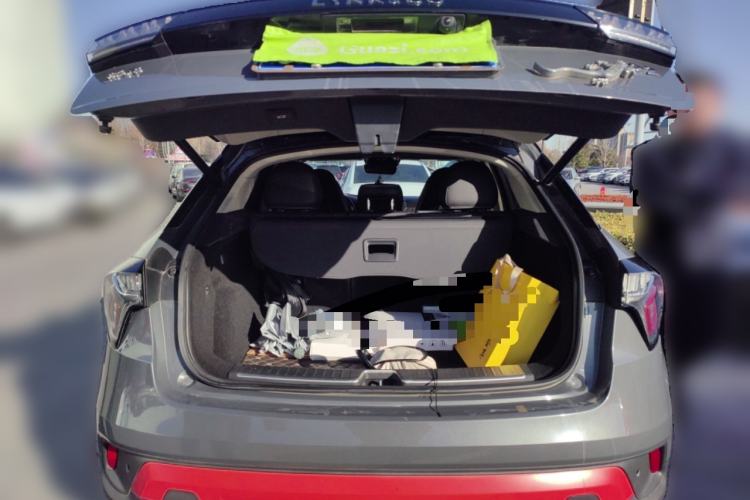 Used Lynk & Co 02 2019 1.5T DCT Two-Wheel Drive Shine Pro Edition China VI Standard Trunk
