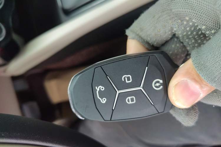 Used Lynk & Co 02 2019 1.5T DCT Two-Wheel Drive Zhaoban Version China VI Standard Vehicle Key