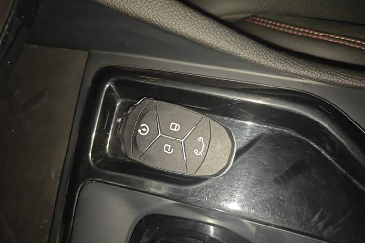Used Lynk & Co 02 2019 1.5T DCT Two-Wheel Drive Pro Edition China VI Standard Vehicle Key