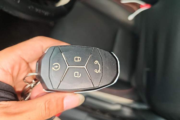 Used Lynk & Co 02 2019 1.5T DCT Two-Wheel Drive Zhaoban Version China VI Standard Vehicle Key