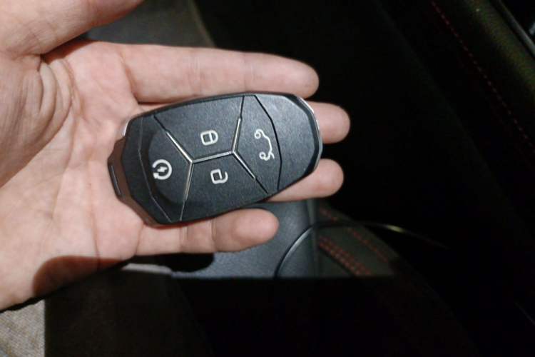 Used Lynk & Co 02 2019 1.5T DCT Two-Wheel Drive Pro Edition China VI Standard Vehicle Key