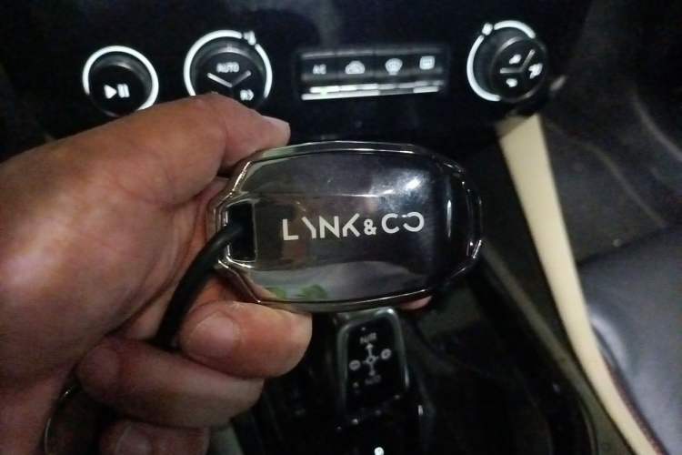Used Lynk & Co 02 2019 High-Energy Edition 2.0T Automatic Two-Wheel Drive Shine Pro Edition China VI Standard Vehicle Key