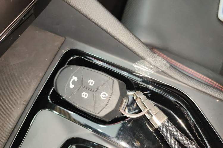 Used Lynk & Co 02 2019 1.5T DCT Two-Wheel Drive Pro Edition China VI Standard Vehicle Key